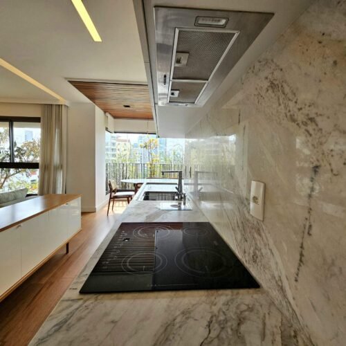 A. Living, varanda, cozinha (11)