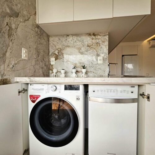 A. Living, varanda, cozinha (15)