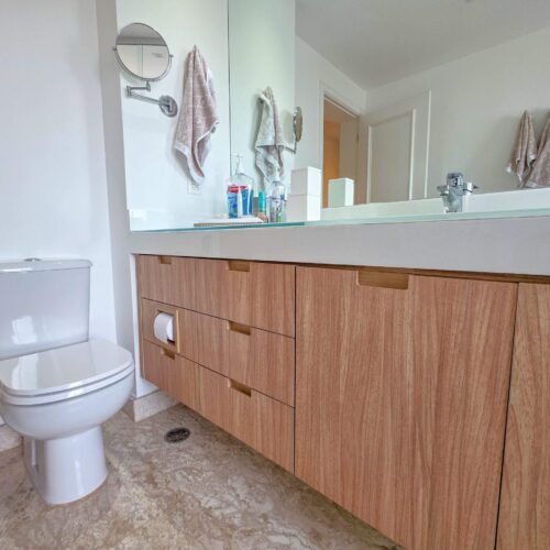 Suíte Máster com 2 banheiros e closet (7)